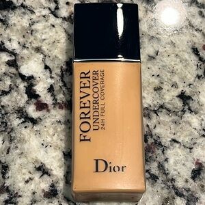 Dior Forever Undercover 24H Full Coverage Foundation 041